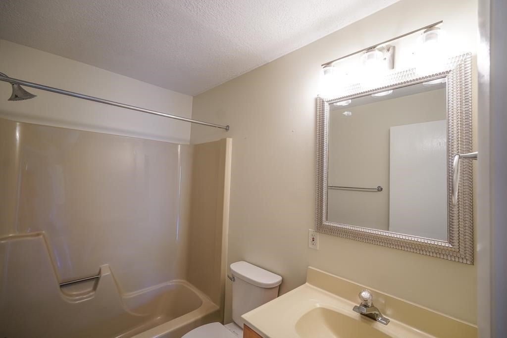500 Candlewood Park #38, Nashua, NH, 500 Candlewood Park #38, Nashua, NH Photo #21