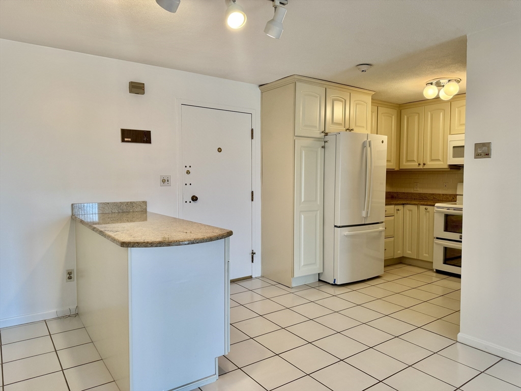 Photo 1 of 12 — 395 Revere Beach Pkwy 4A, Revere, MA 02151