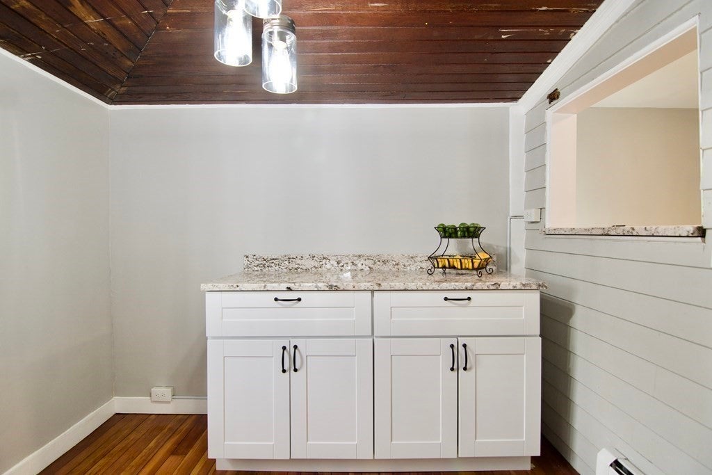 145 Pleasant St Unit 2, Easthampton, MA Photo #20