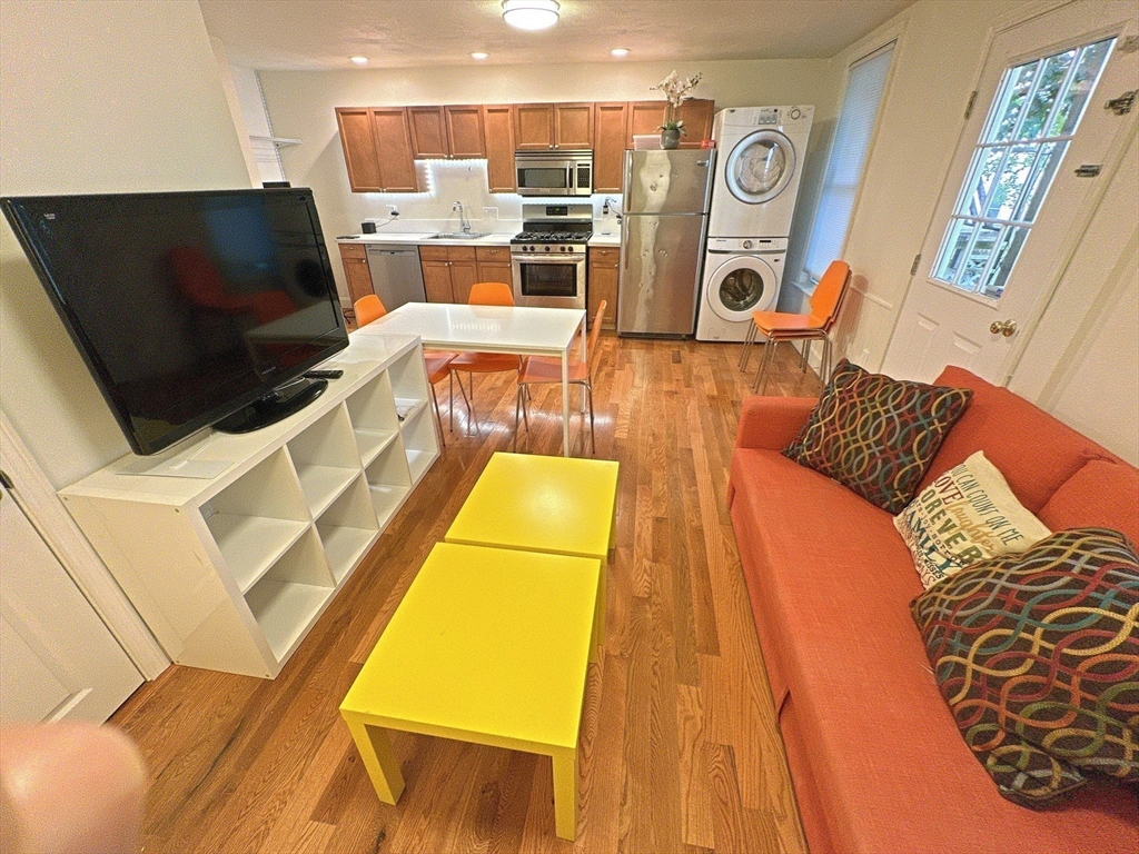 130 W 8th St 1A