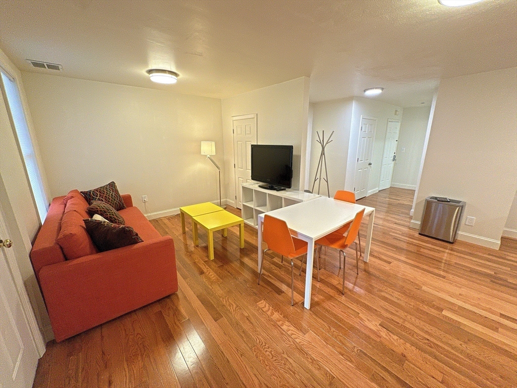 130 W 8th St 1A