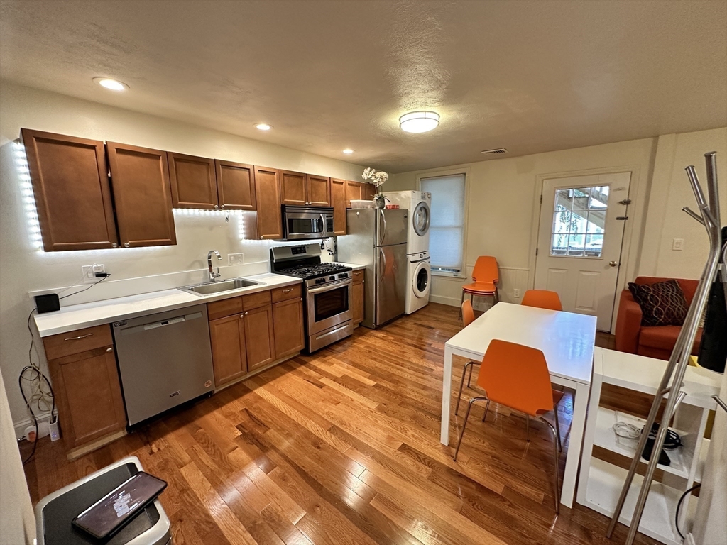 130 W 8th St #1A, Boston, MA, 130 W 8th St #1A, Boston, MA Photo #1