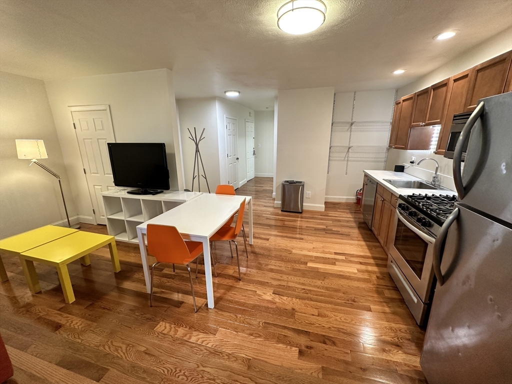 130 W 8th St #1A, Boston, MA, 130 W 8th St #1A, Boston, MA Photo #6