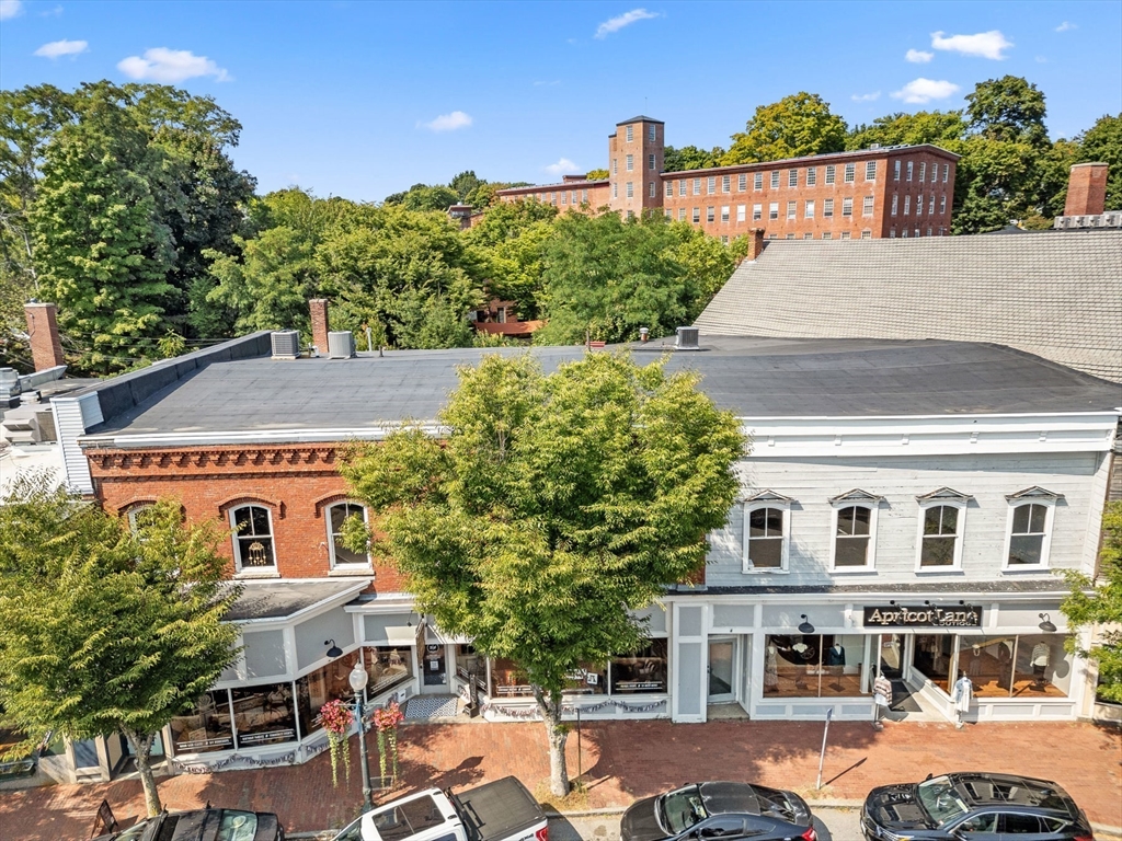 25 Main St