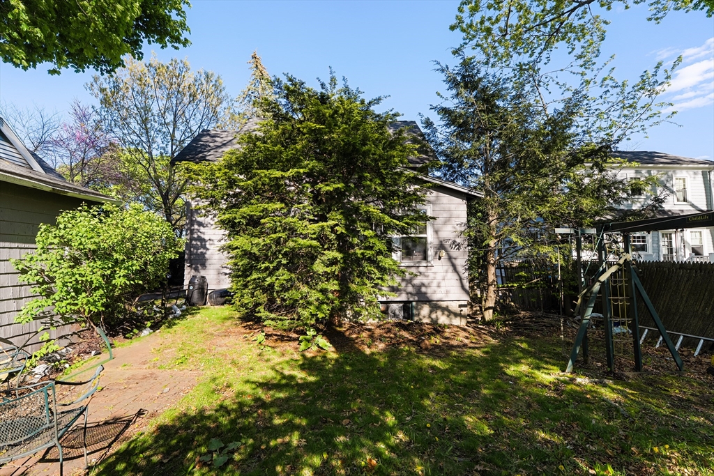 78 Webcowet Rd, Arlington, MA Photo #8