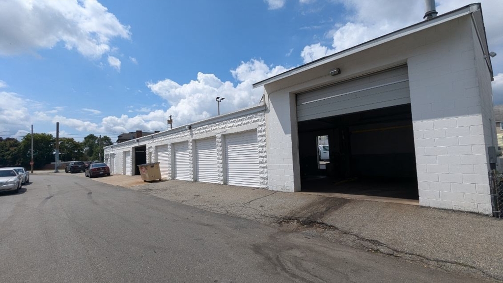 31 Link St