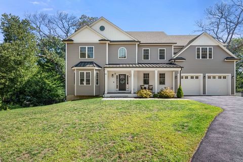 41 Peach Orchard Rd Burlington MA 01803