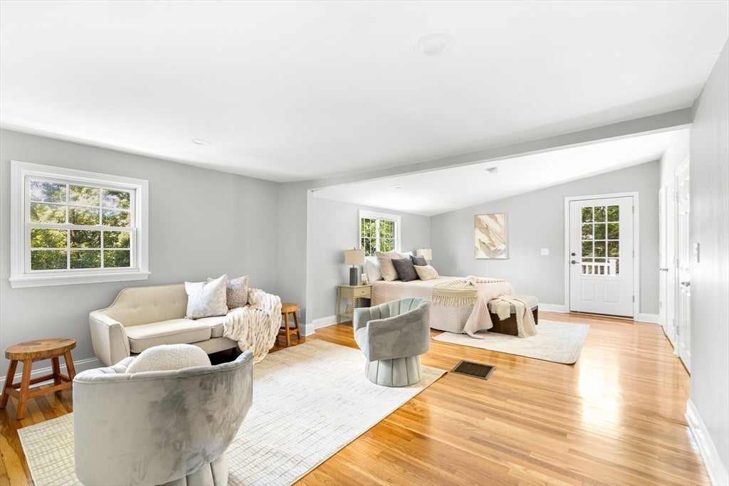 10 Kardon Rd, Boston, MA, 10 Kardon Rd, Boston, MA Photo #15