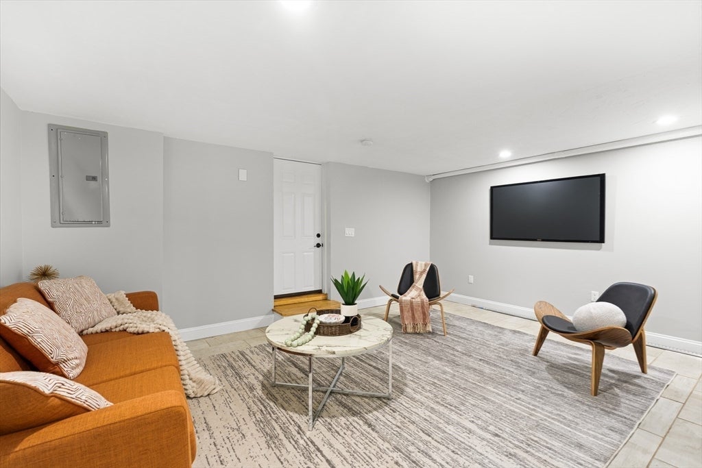 10 Kardon Rd, Boston, MA, 10 Kardon Rd, Boston, MA Photo #19