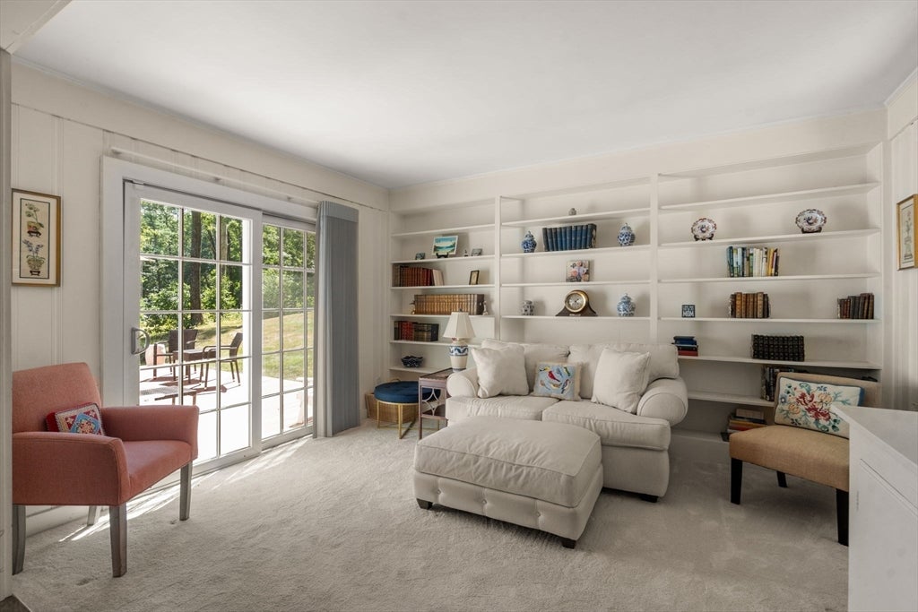 24 Great Rock Road, Sherborn, MA Photo #11