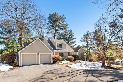 Photo of 14 Niblick Way #14, North Reading, MA 01864 (MLS # 73485266)