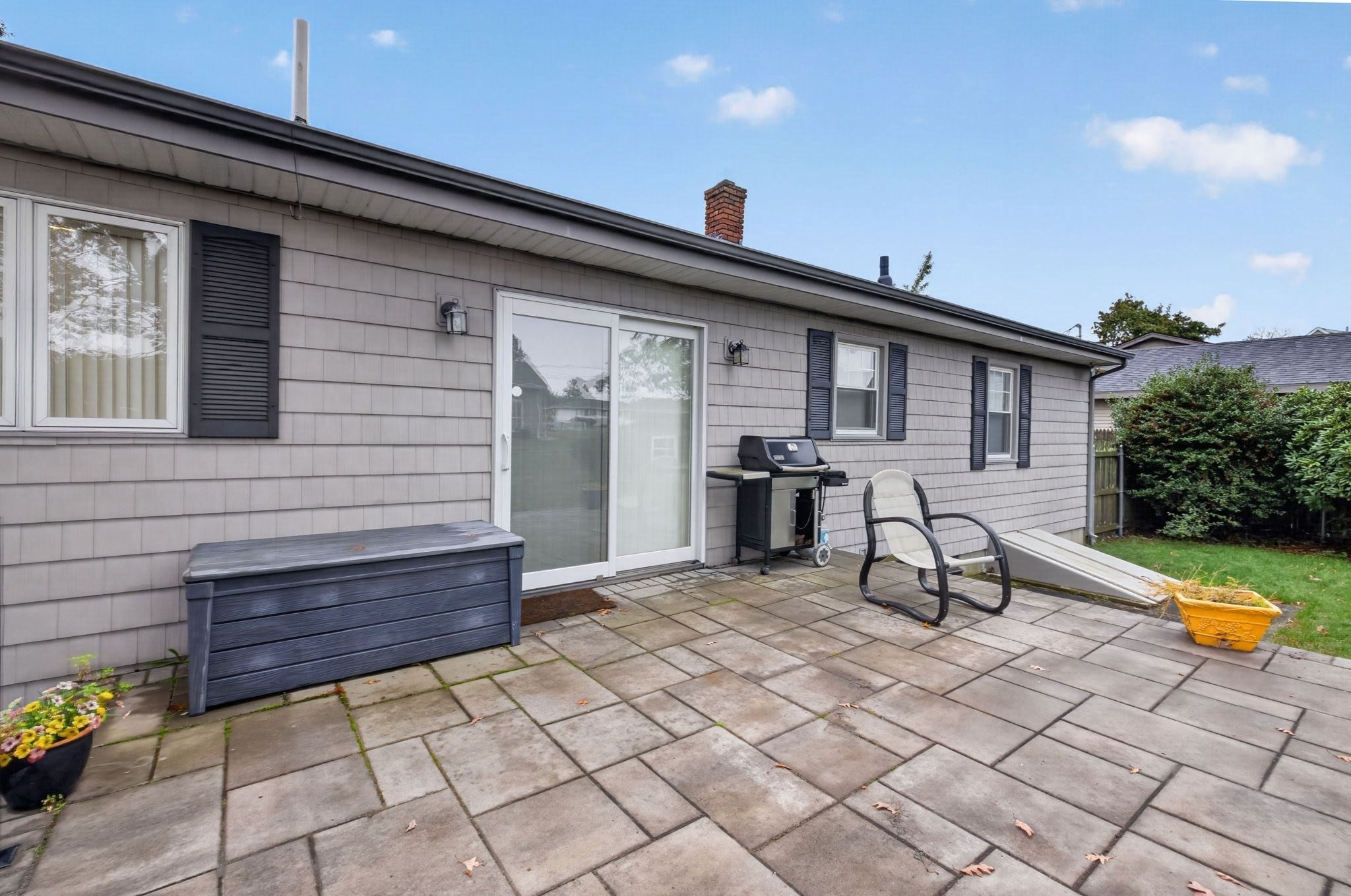 208 Frost St, Fall River, MA Photo #3