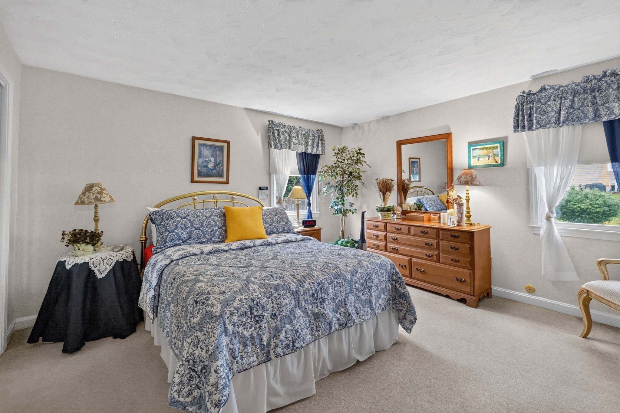 208 Frost St, Fall River, MA Photo #12