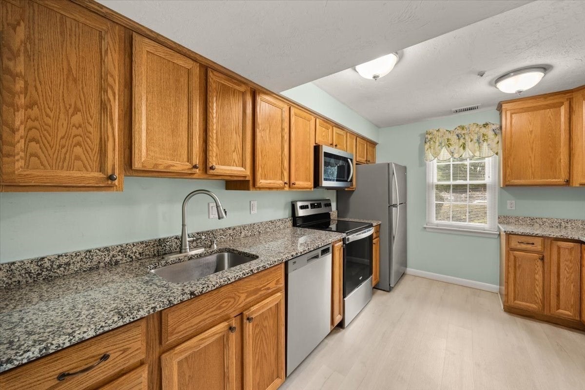 30 Patricia Drive #30, Stoughton, MA, 30 Patricia Drive #30, Stoughton, MA Photo #4