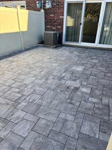 2010 Windsor Dr 2010