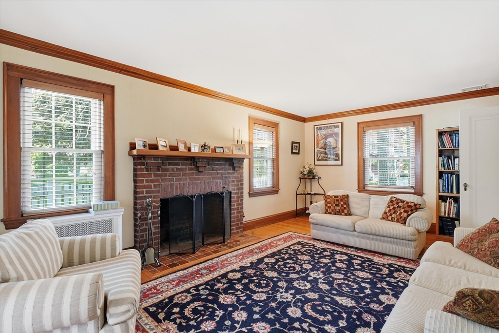 349 Auburndale Ave, Newton, MA Photo #9