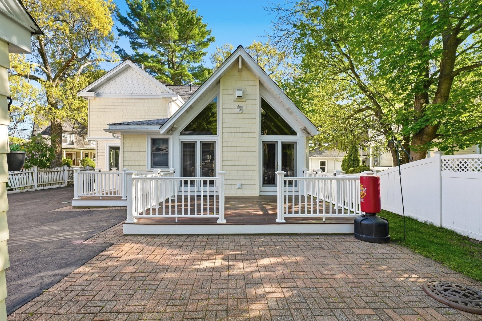 349 Auburndale Ave, Newton MA 02466