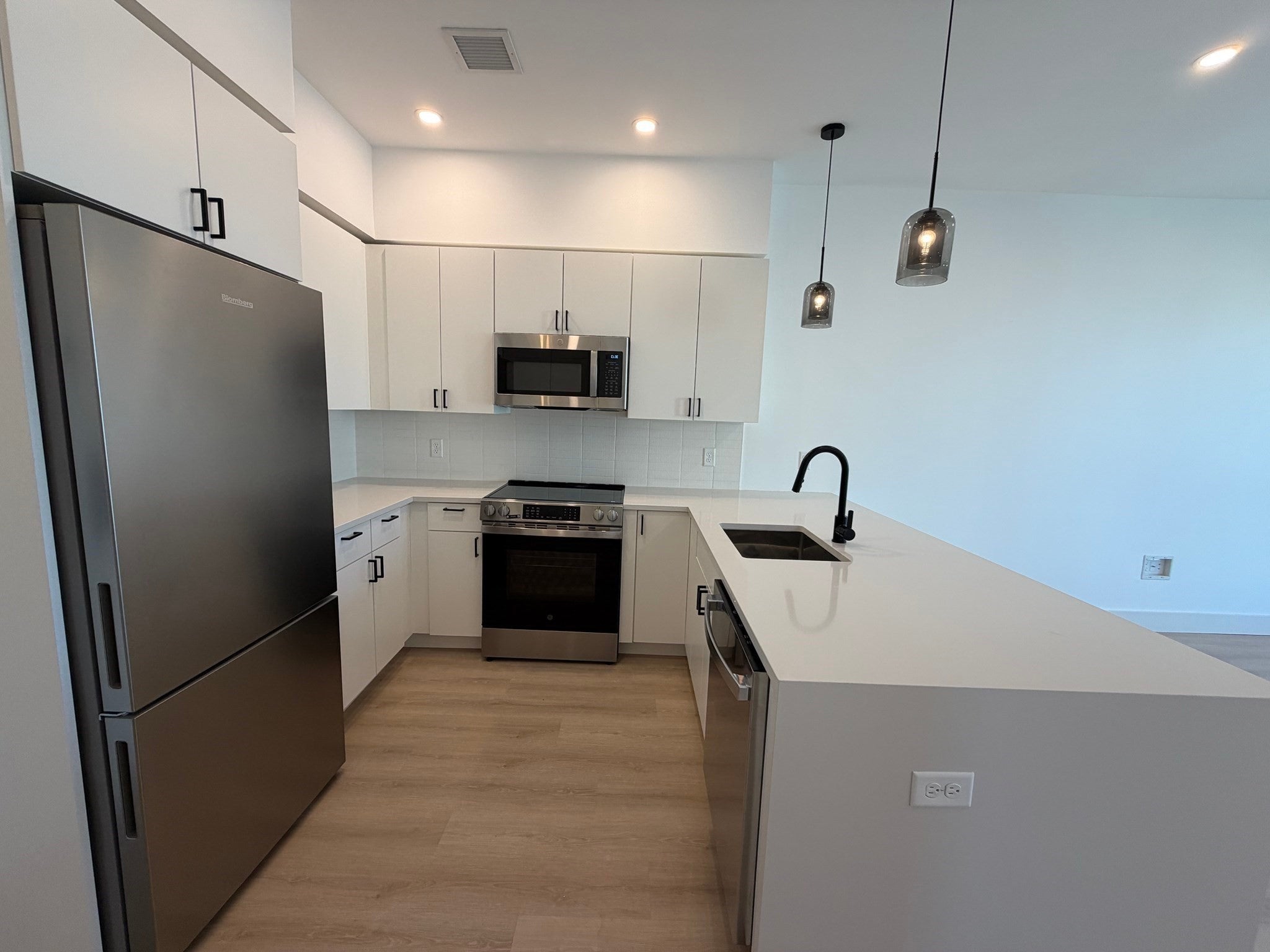 20 Medford St #402, Somerville, MA, 20 Medford St #402, Somerville, MA Photo #2