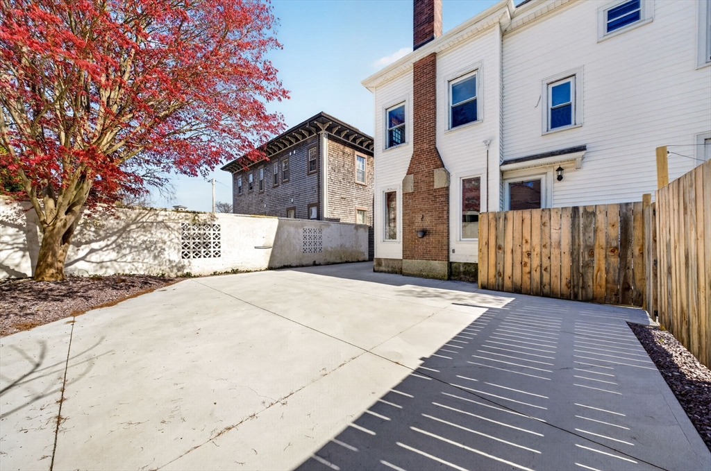 115 Mill St, New Bedford, MA Photo #33