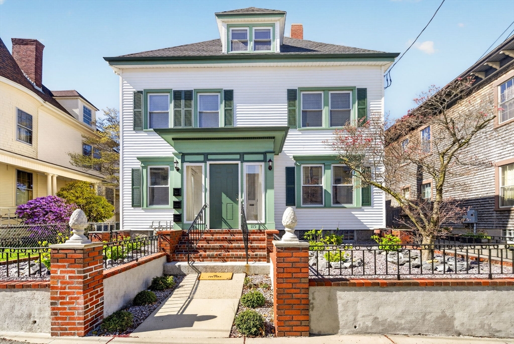Photo of 115 Mill St, New Bedford, MA