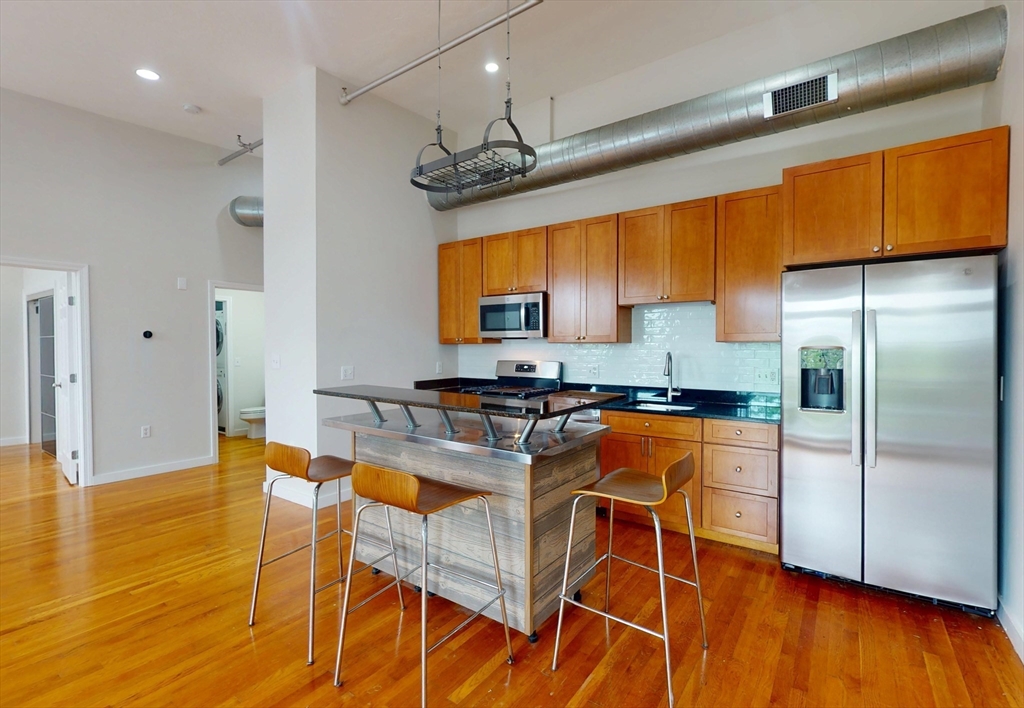 960 Broadway 12