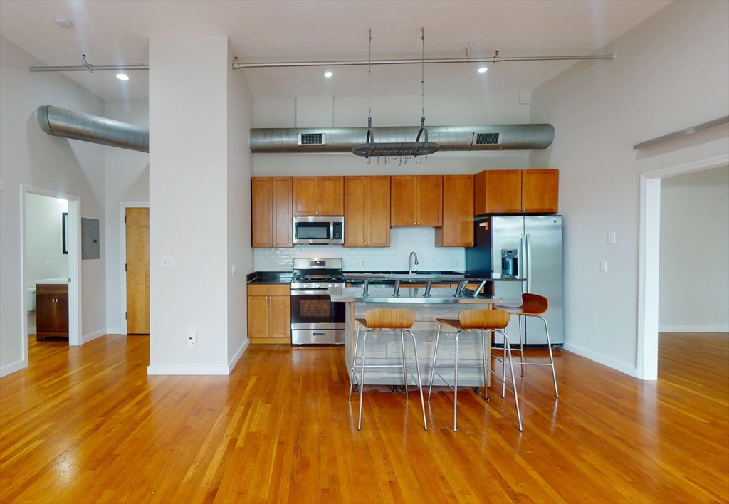 960 Broadway 12