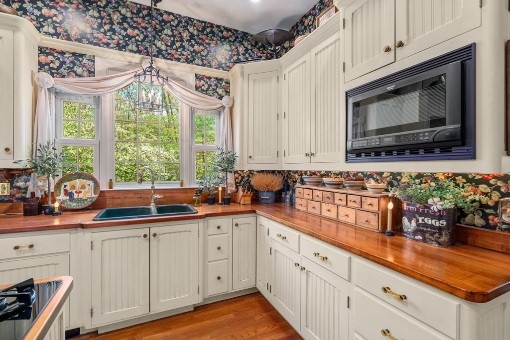 1A Hartford Street, Dover, MA Photo #15