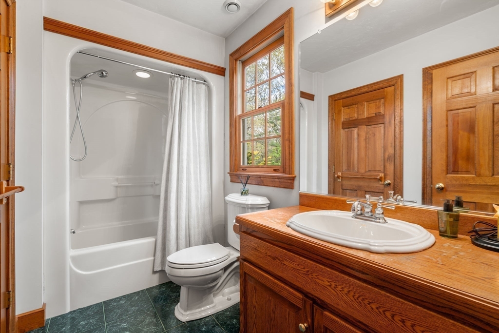 1A Hartford Street, Dover, MA Photo #31