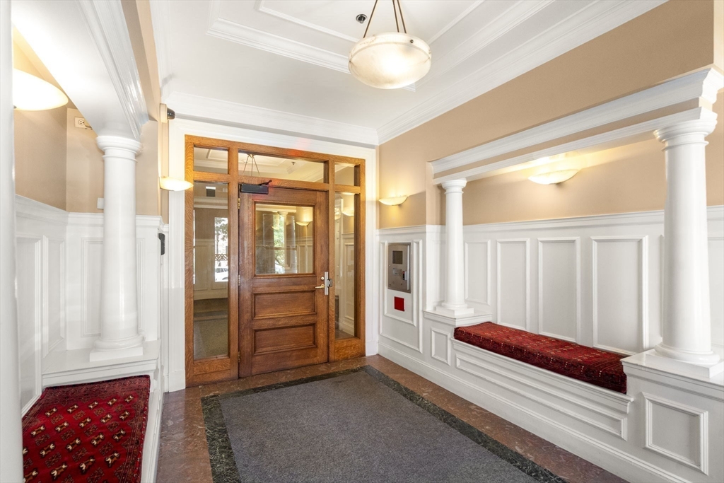 416 Marlborough St 209