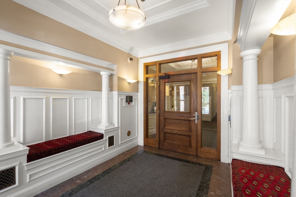 416 Marlborough St 209