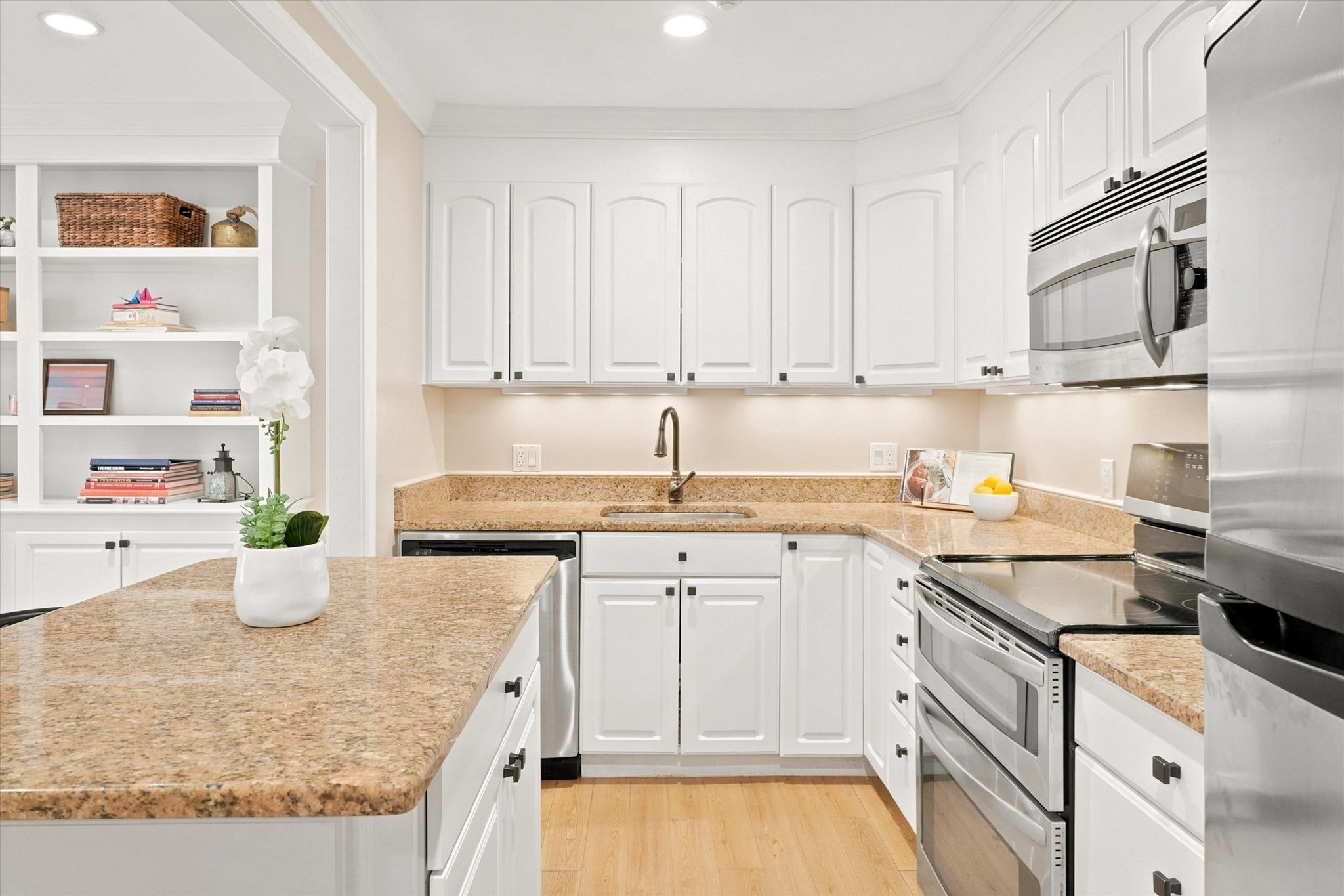 500 Northshore Rd 11A