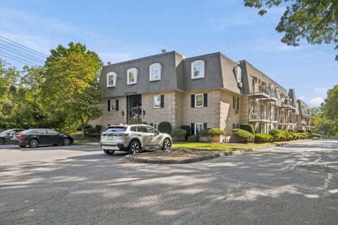 Photo of 500 Northshore Rd #11A, Peabody, MA 01960 (MLS # 73578662)