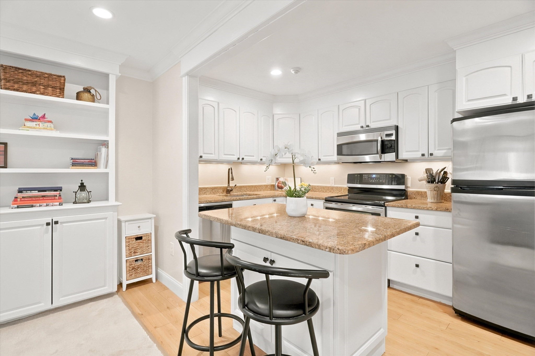 500 Northshore Rd 11A