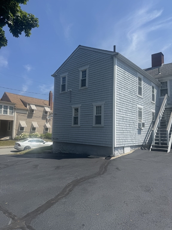198 Main St 1