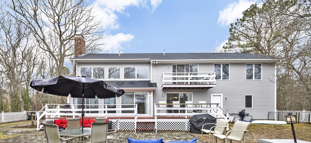 11 Elizabeth Ln