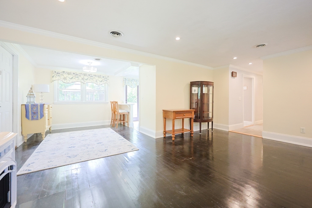 85 Woodland Dr