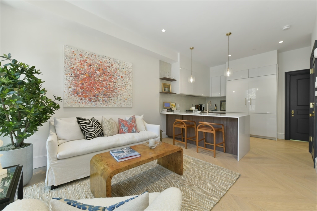 112 Charles Street 2
