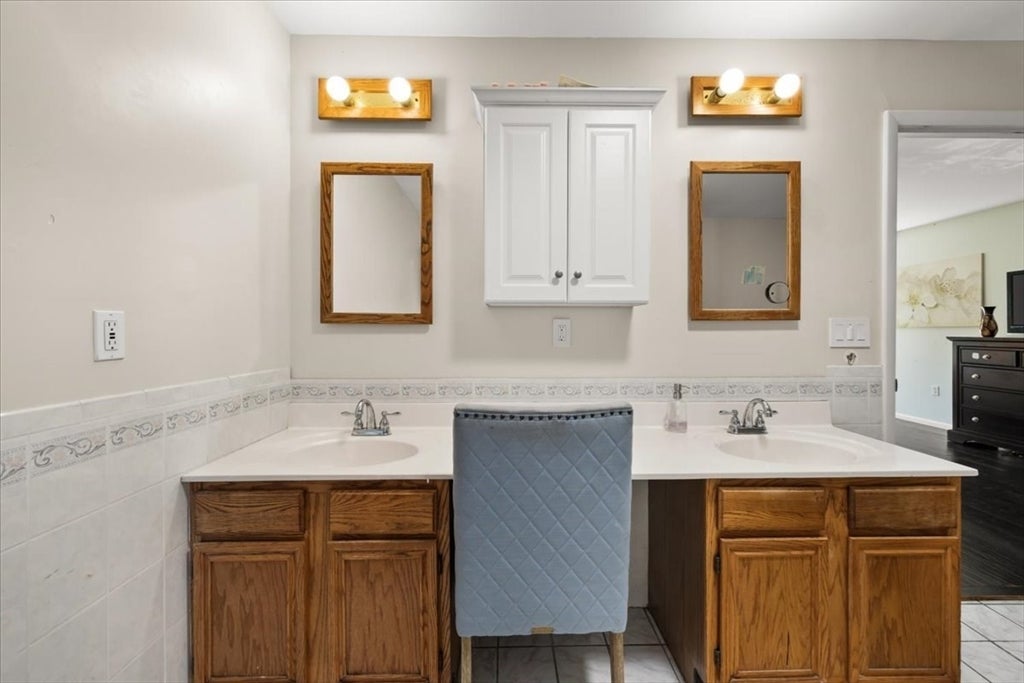 159 Greensboro Rd, Dedham, MA Photo #14
