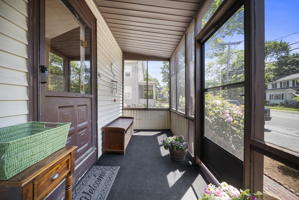 42 Perkins St