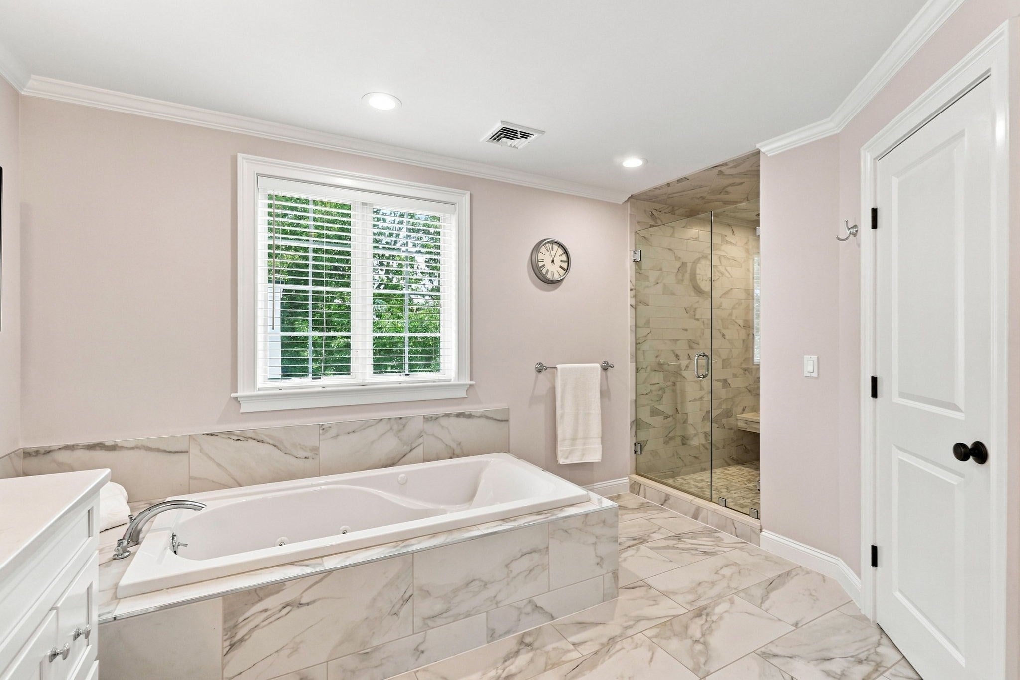 55 Rockwood Ln, Needham, MA Photo #21