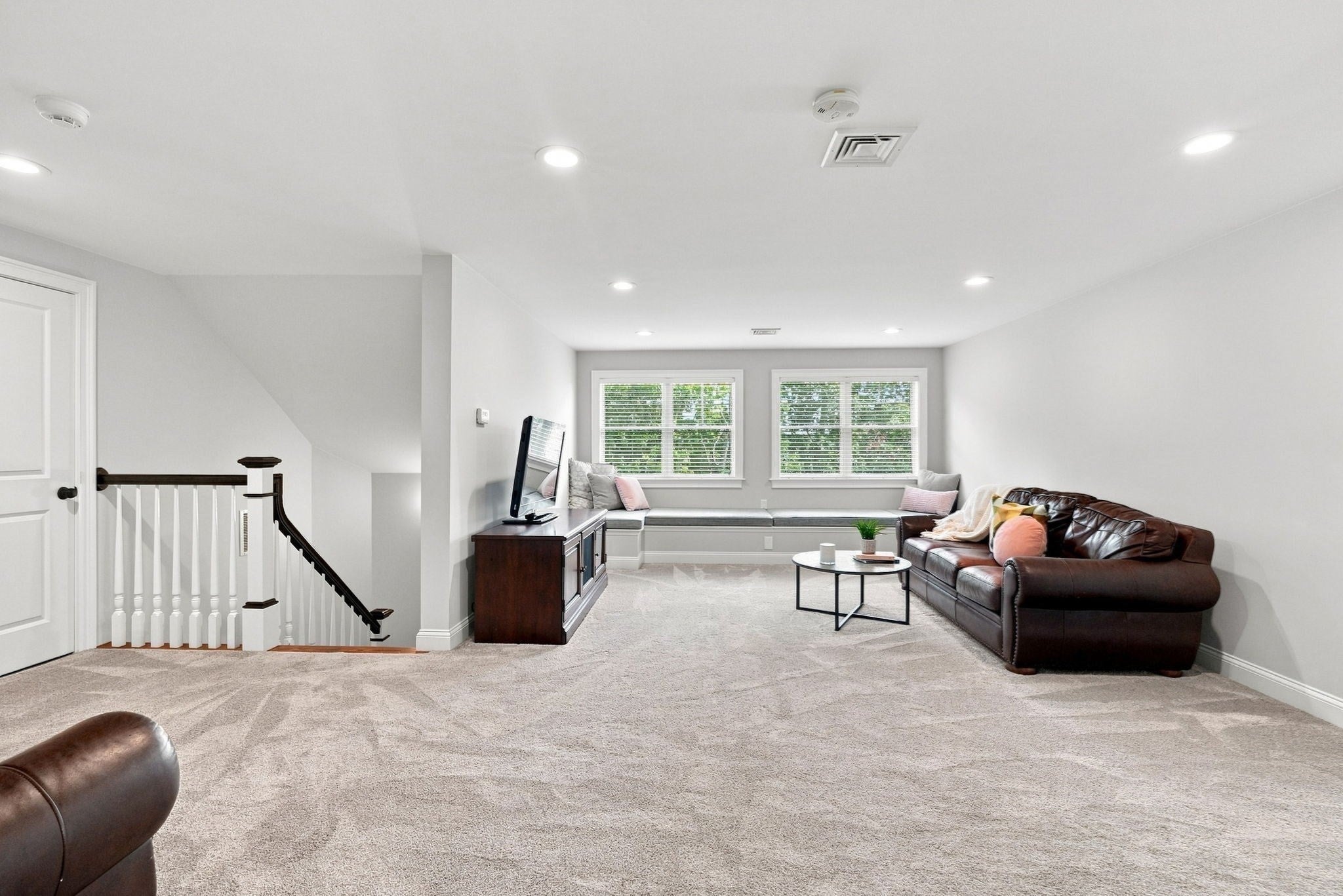 55 Rockwood Ln, Needham, MA Photo #31