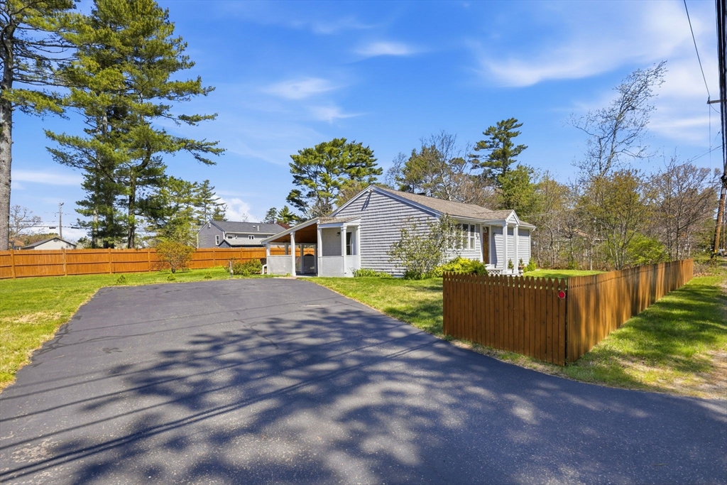 196 Plymouth Ave
