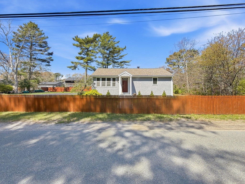 196 Plymouth Ave
