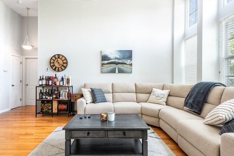 743 E 4th 204 Boston MA 02127