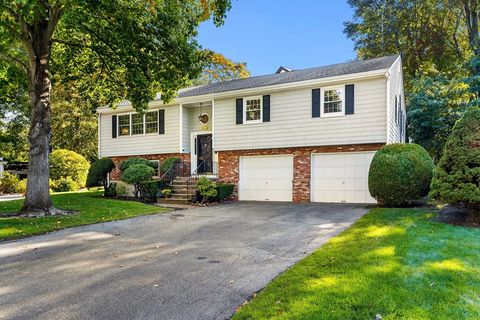 5 Elmwood Rd Marblehead MA 01945