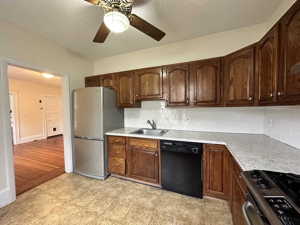 907 Gay Street 907