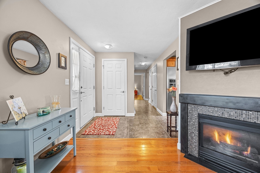 37 Brookbend Way East 84