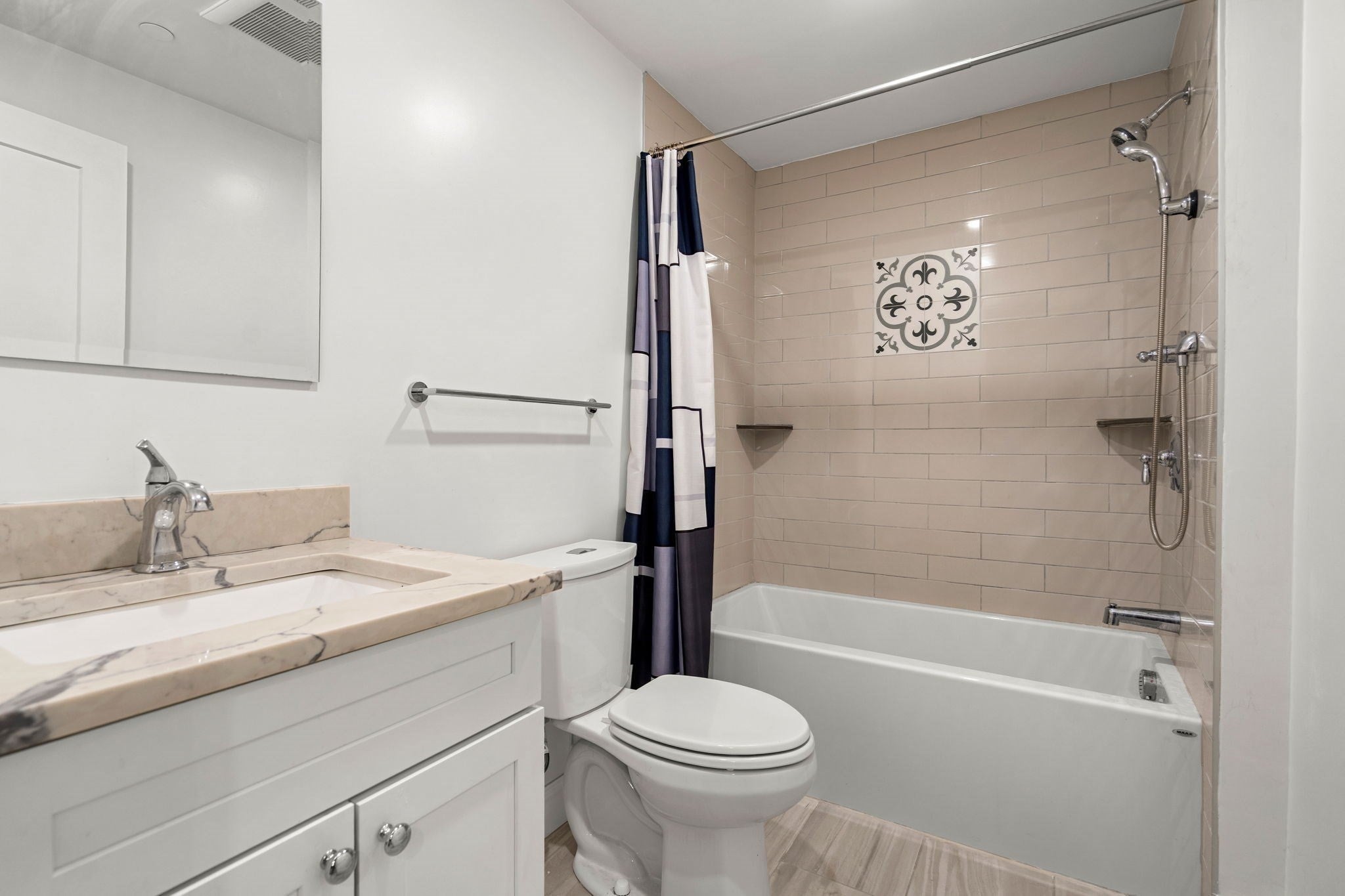 14 Farragut Ave #1, Somerville, MA Photo #11