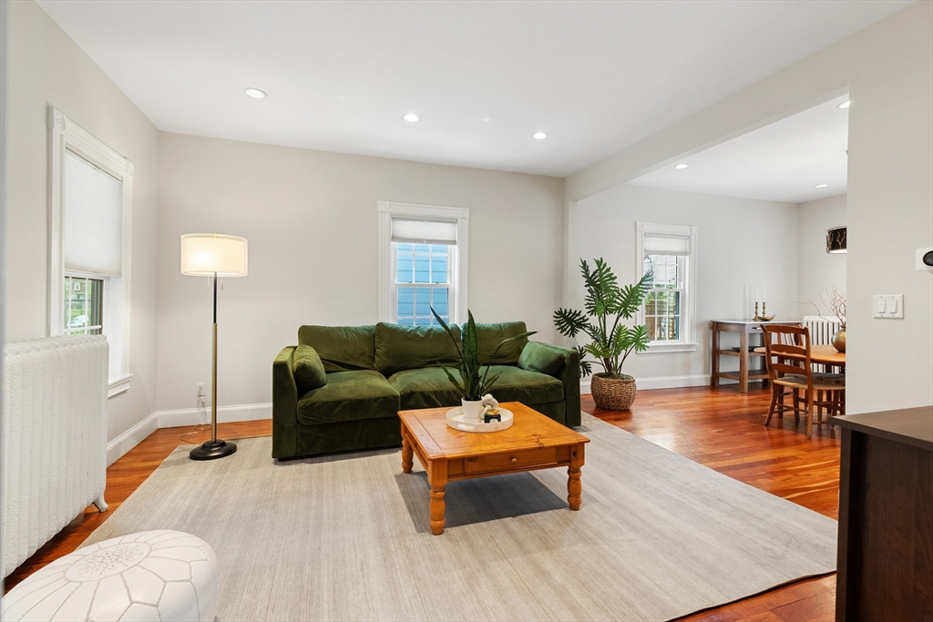 17 Perry St