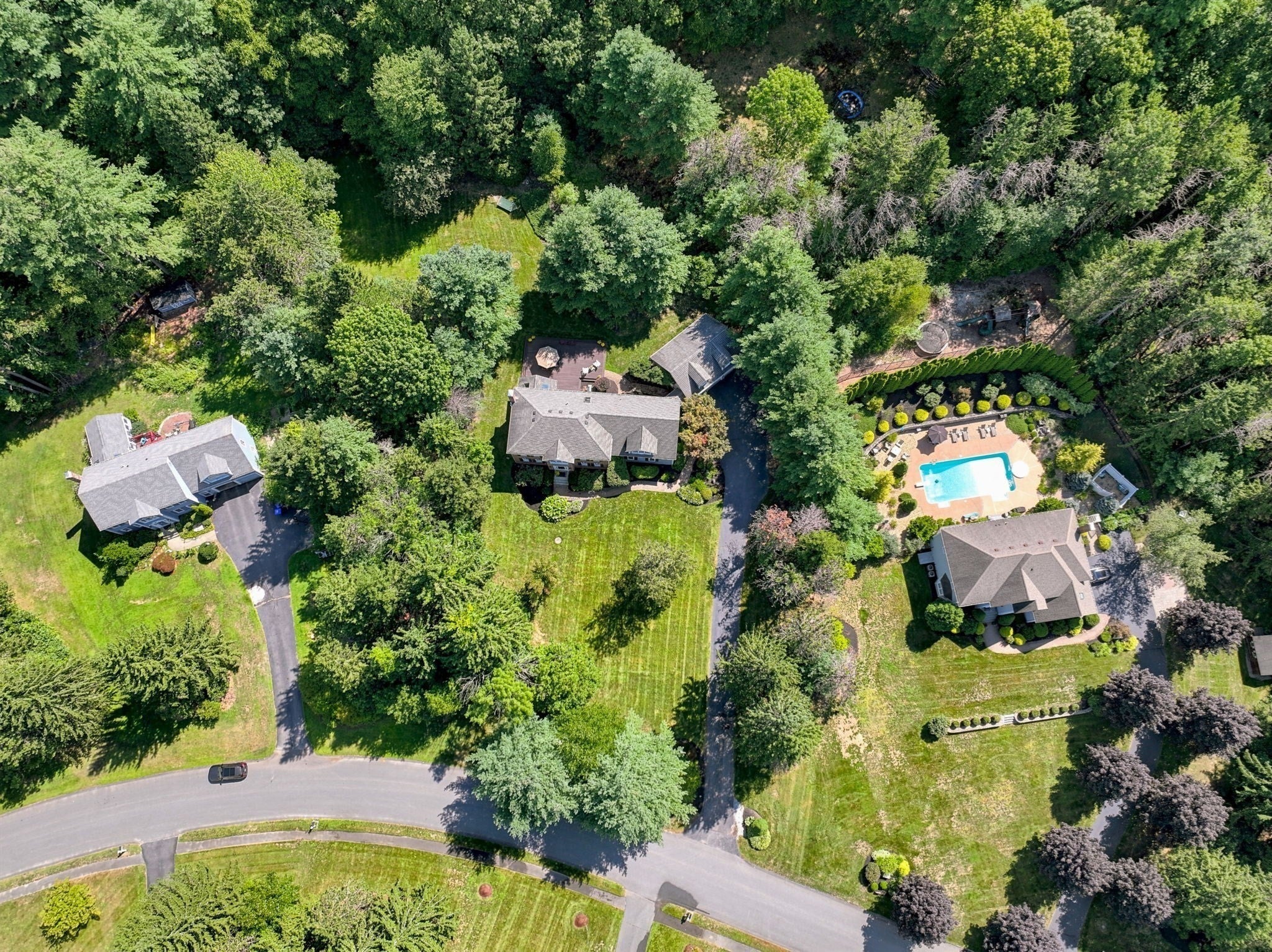 12 Daniel Shays Rd, Hopkinton, MA Photo #2